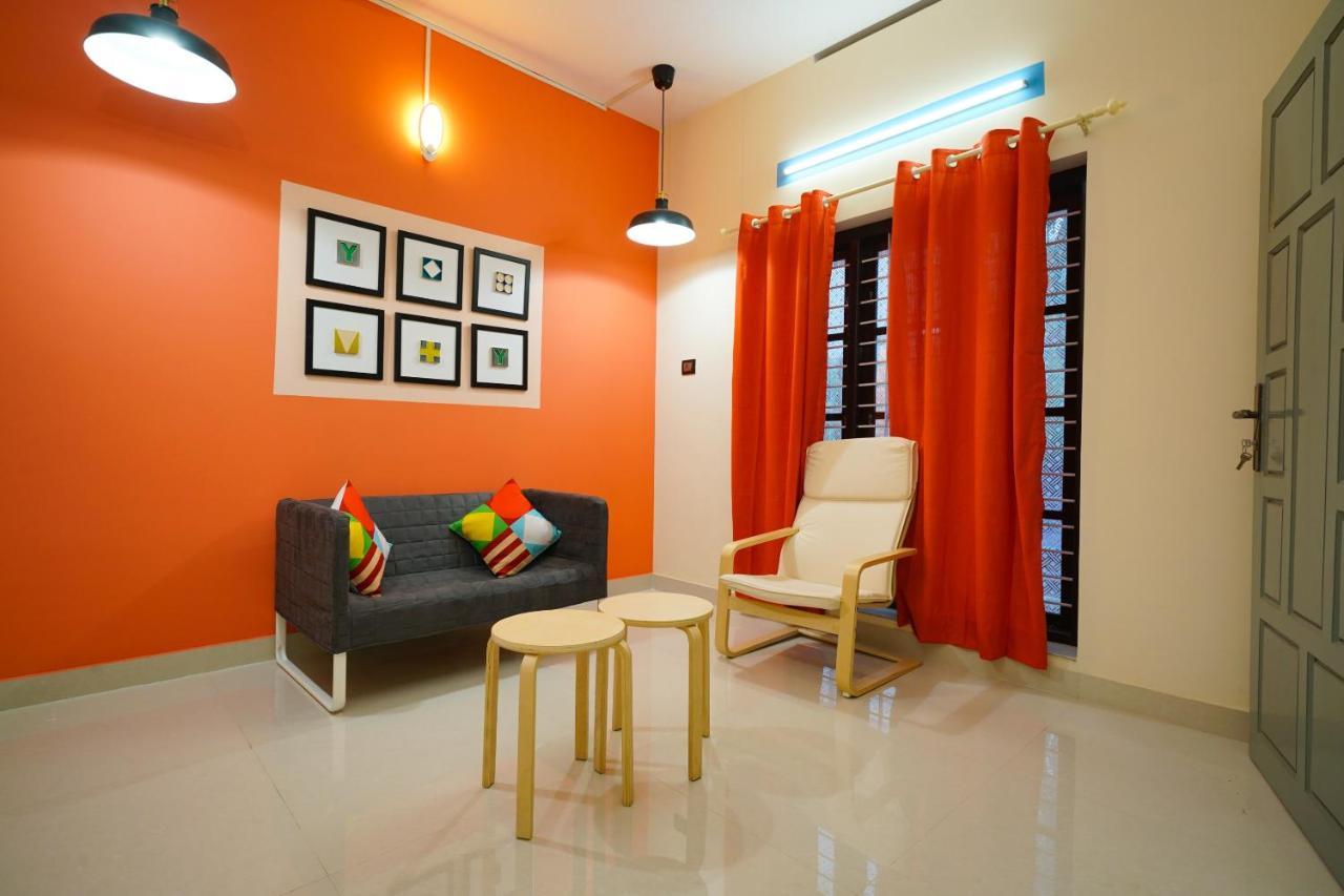 Hotel O Majestic Stays Kazhakuttam ภายนอก รูปภาพ