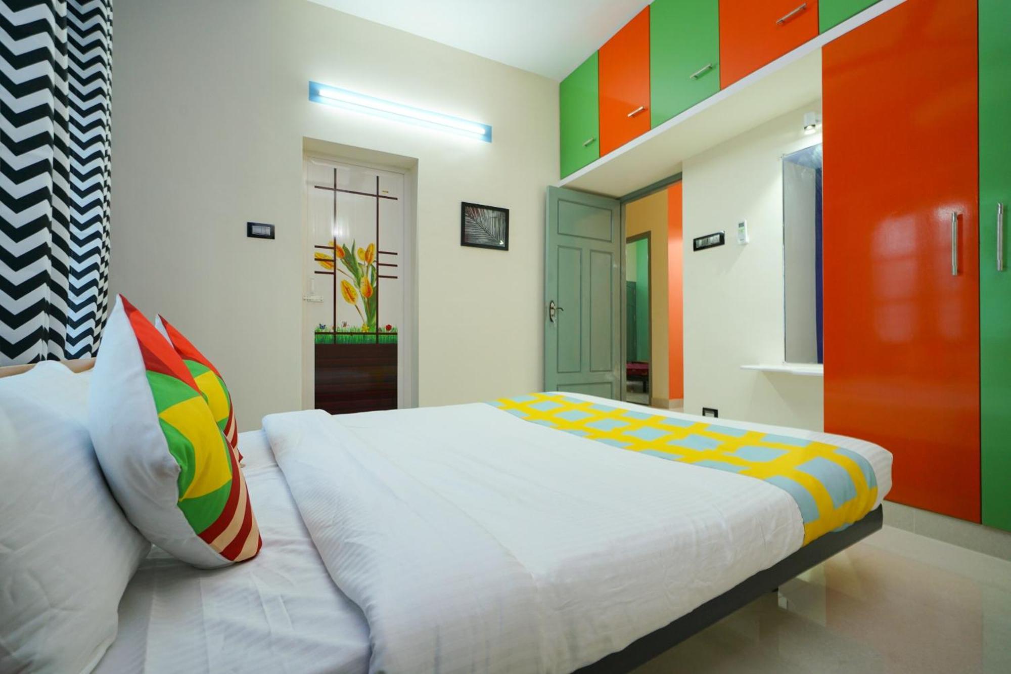 Hotel O Majestic Stays Kazhakuttam ภายนอก รูปภาพ