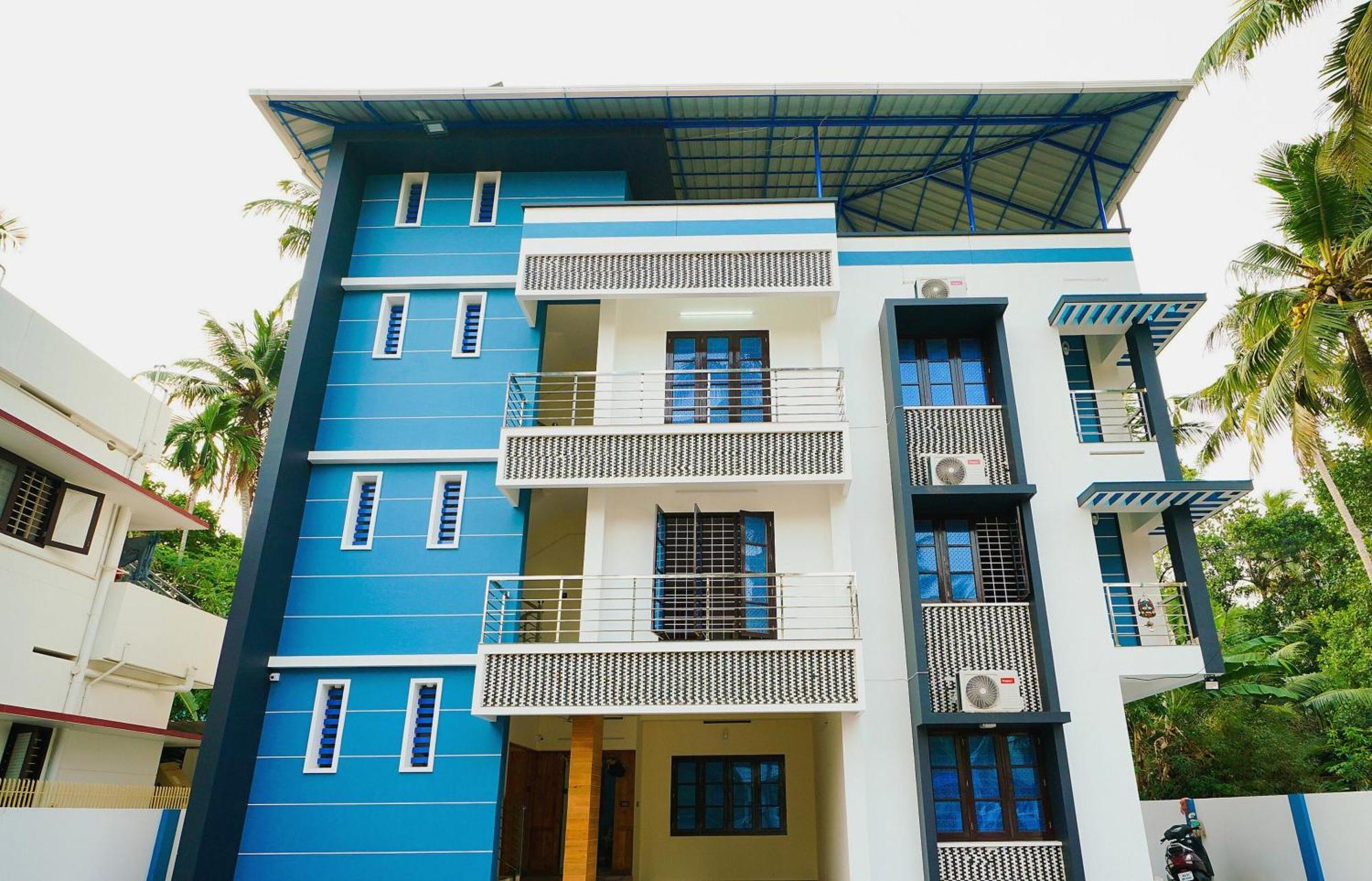 Hotel O Majestic Stays Kazhakuttam ภายนอก รูปภาพ
