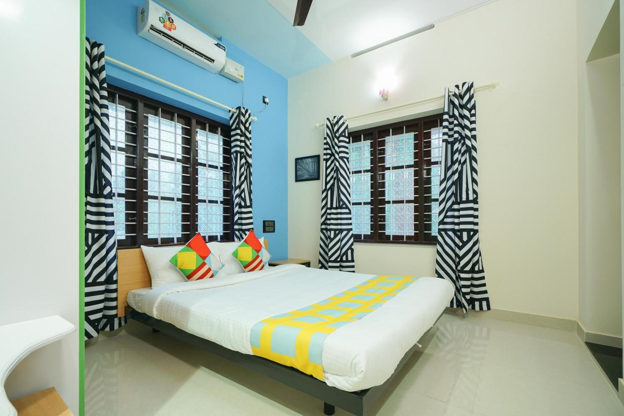 Hotel O Majestic Stays Kazhakuttam ภายนอก รูปภาพ