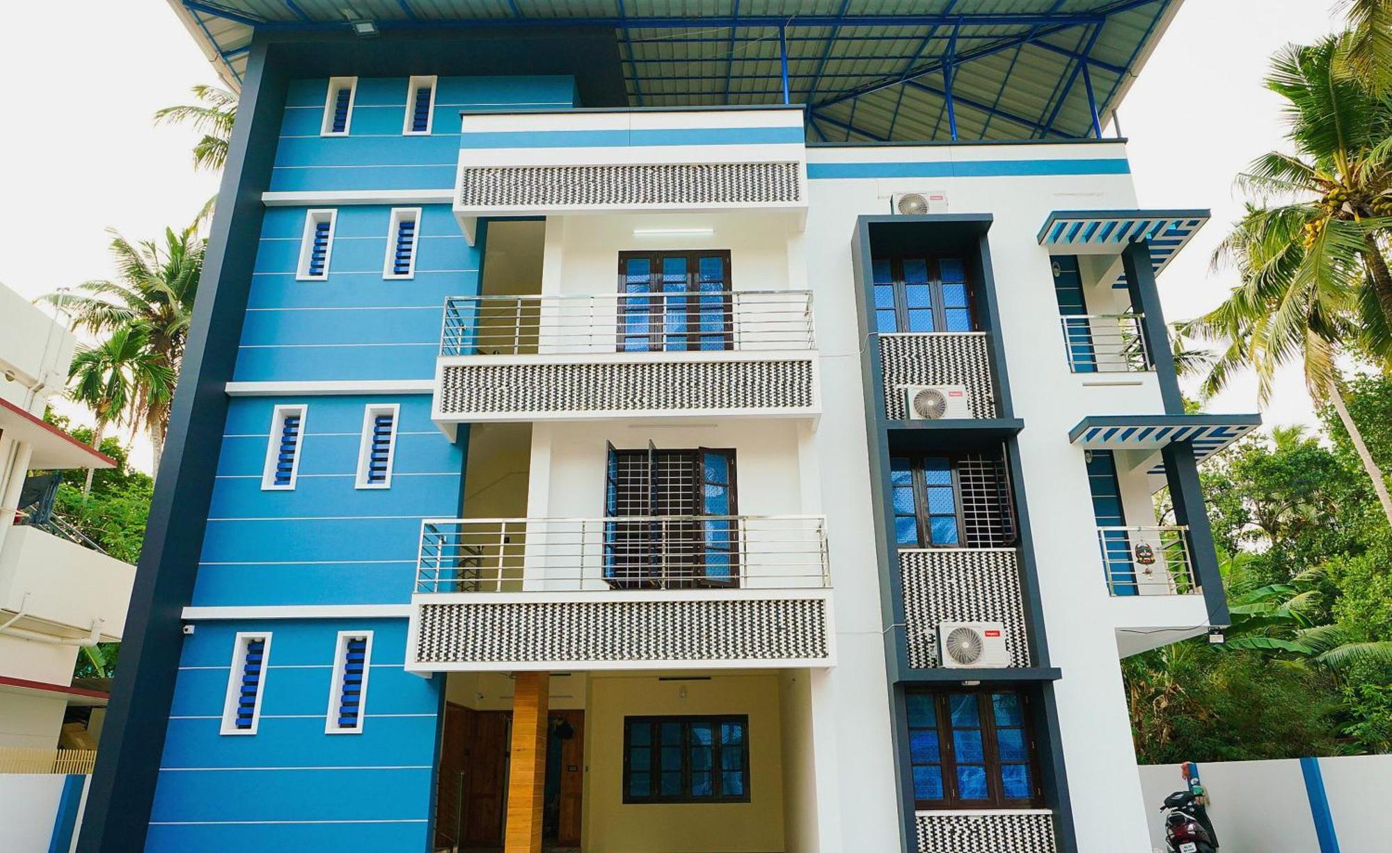 Hotel O Majestic Stays Kazhakuttam ภายนอก รูปภาพ