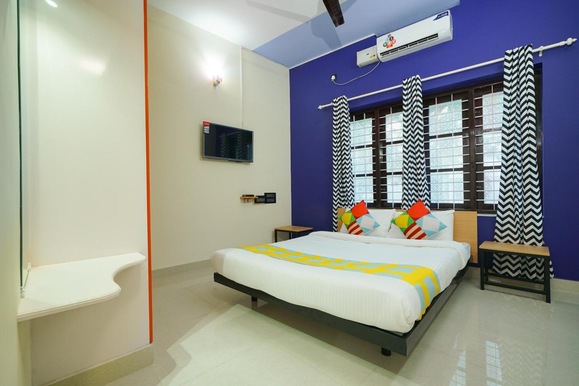 Hotel O Majestic Stays Kazhakuttam ภายนอก รูปภาพ