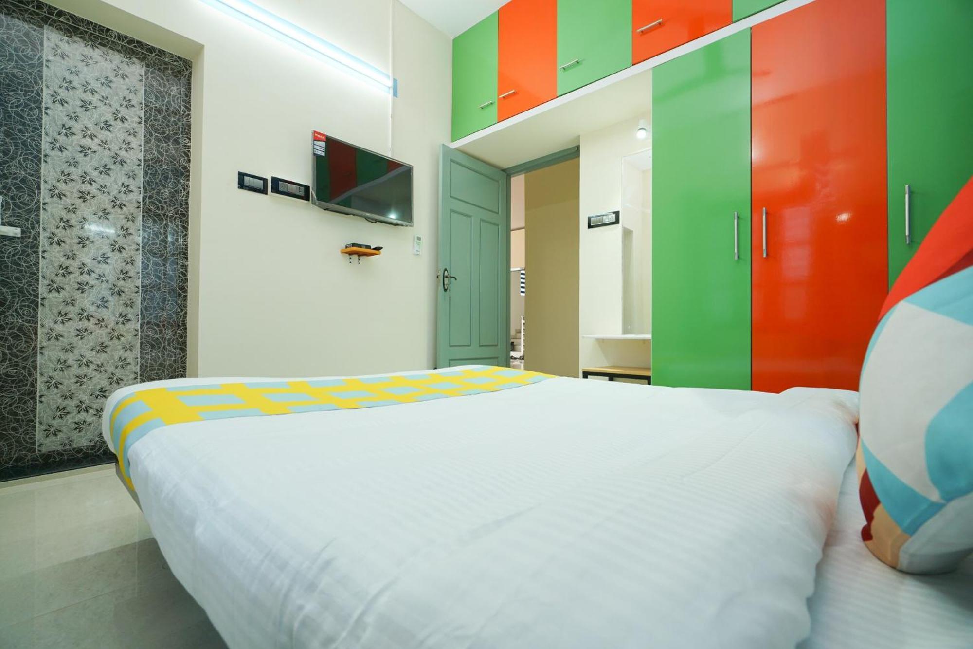 Hotel O Majestic Stays Kazhakuttam ภายนอก รูปภาพ