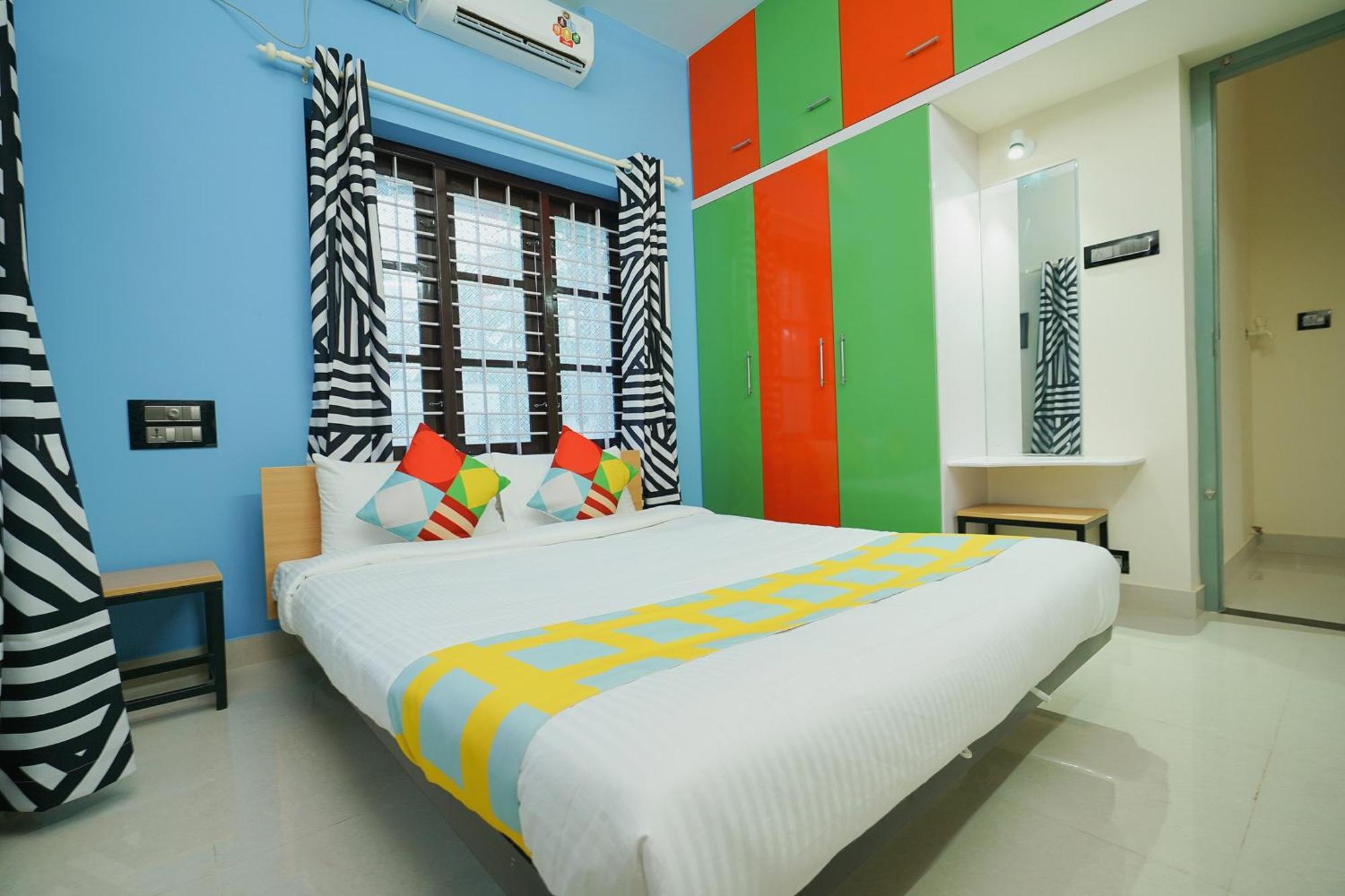 Hotel O Majestic Stays Kazhakuttam ภายนอก รูปภาพ