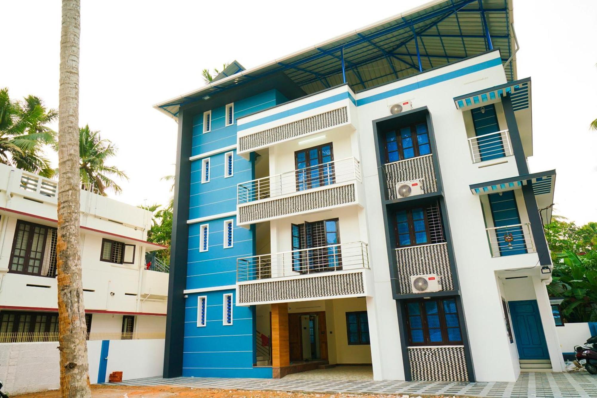 Hotel O Majestic Stays Kazhakuttam ภายนอก รูปภาพ