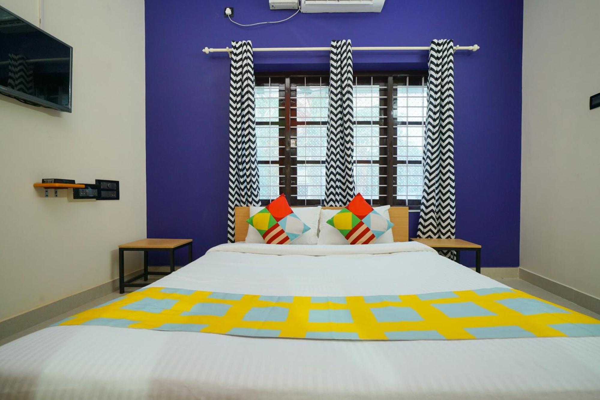 Hotel O Majestic Stays Kazhakuttam ภายนอก รูปภาพ